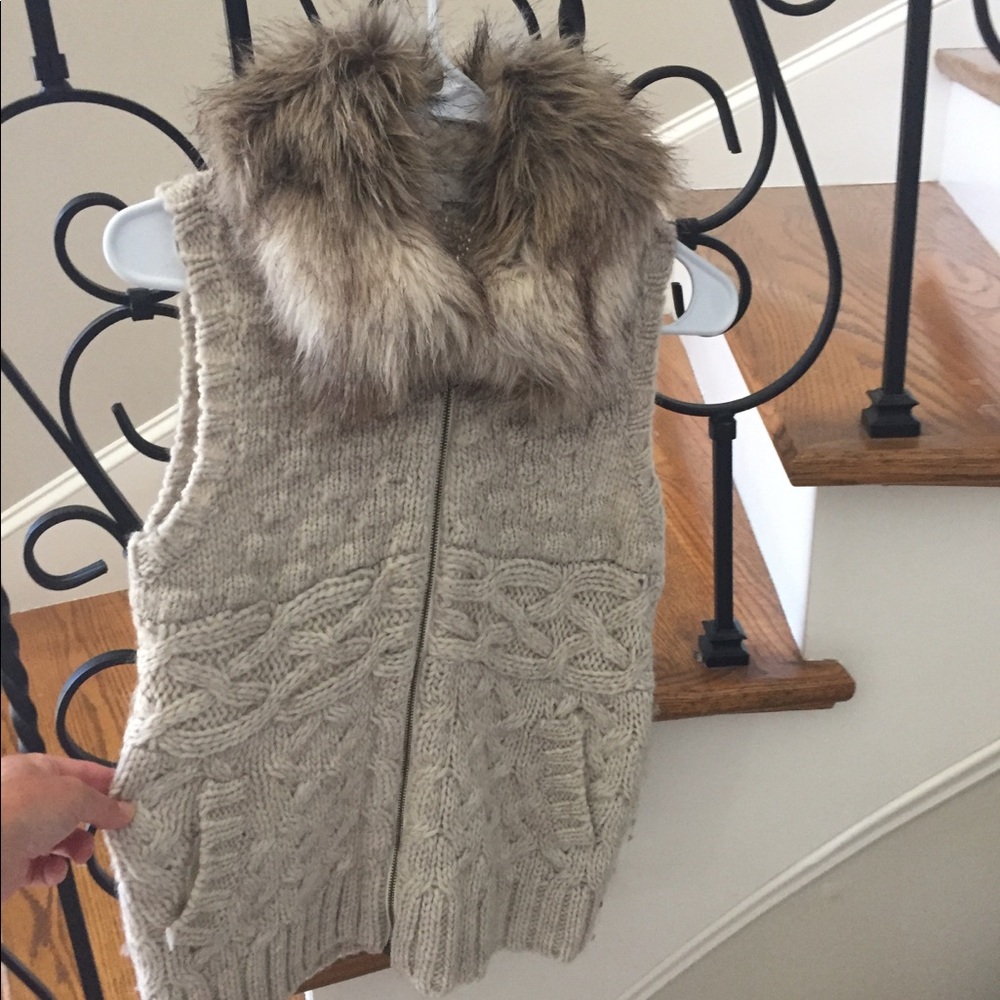 LOFT Vest - Picture 7 of 7